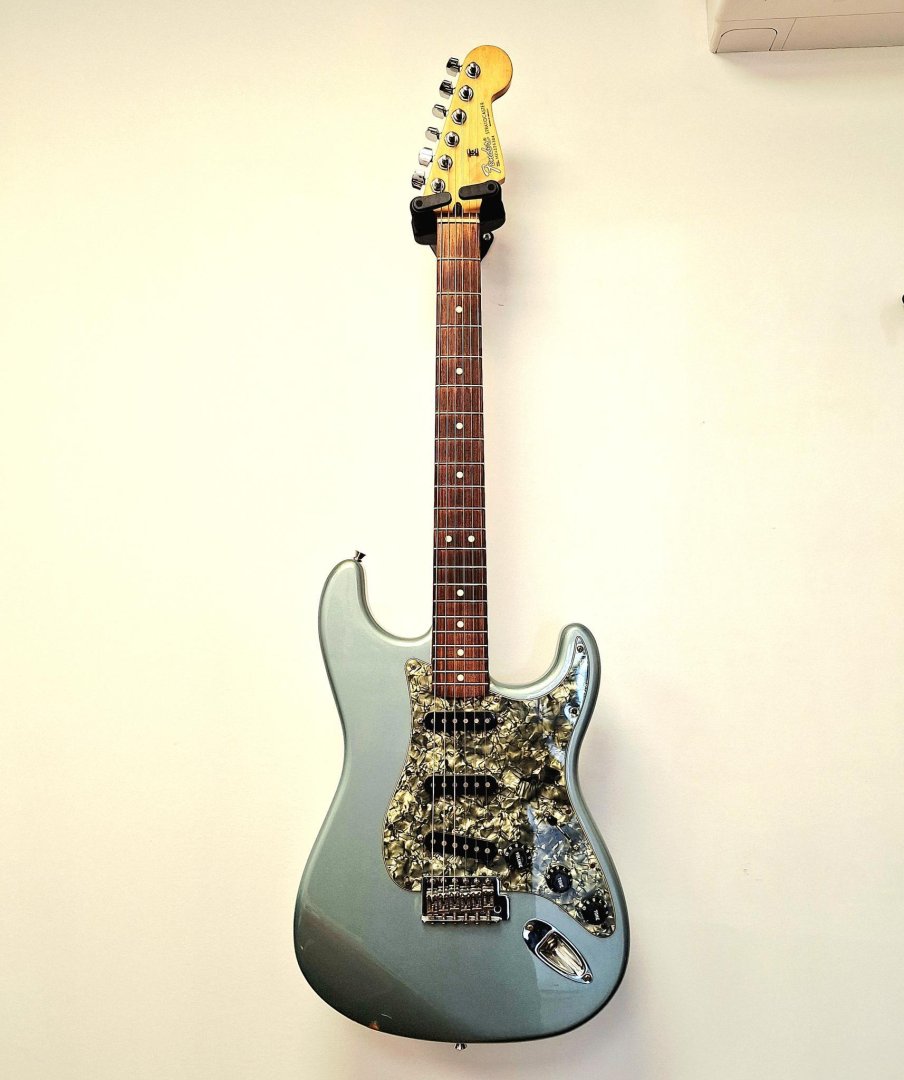 Guitare electrique stratocaster made in mexico