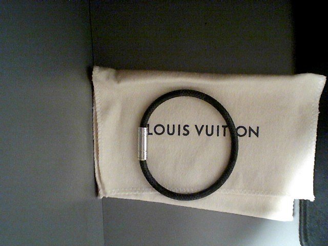 Bracelet gris fonce