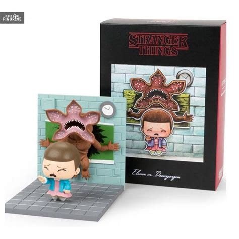Figurine diorama eleven vs demogorgon