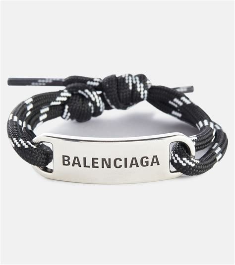 Bracelet lacets et plaque logo