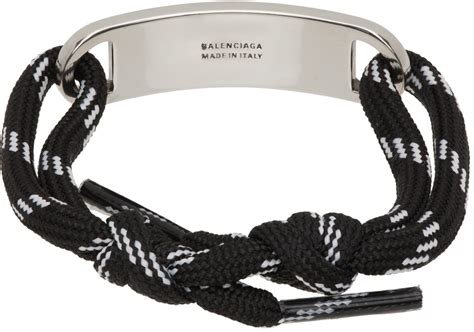 Bracelet lacets et plaque logo