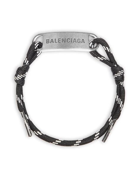 Bracelet lacets et plaque logo