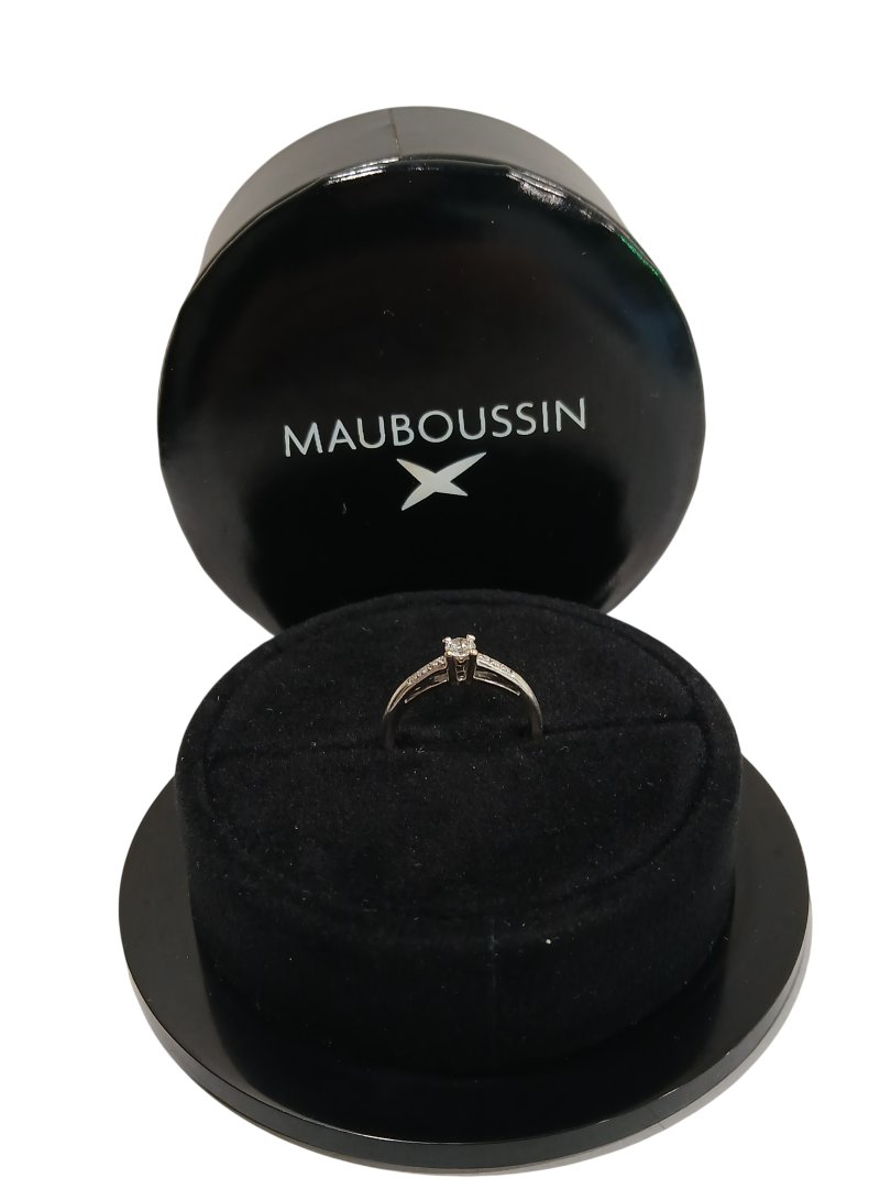 Bague blanc bauge mauboussin diamant 0,2 + eclats de diamants