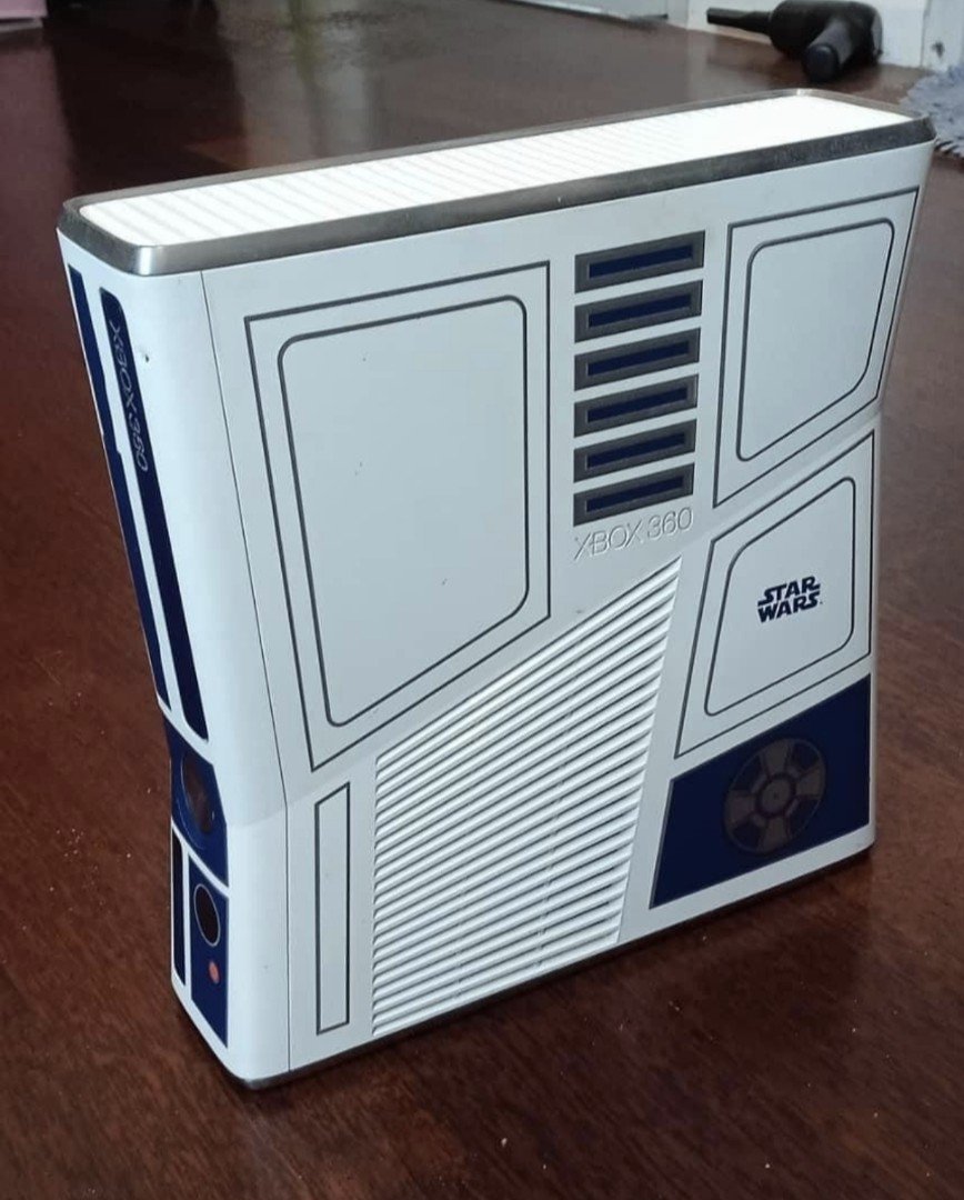 Xbox 360 slim edition star wars 320go sans manette